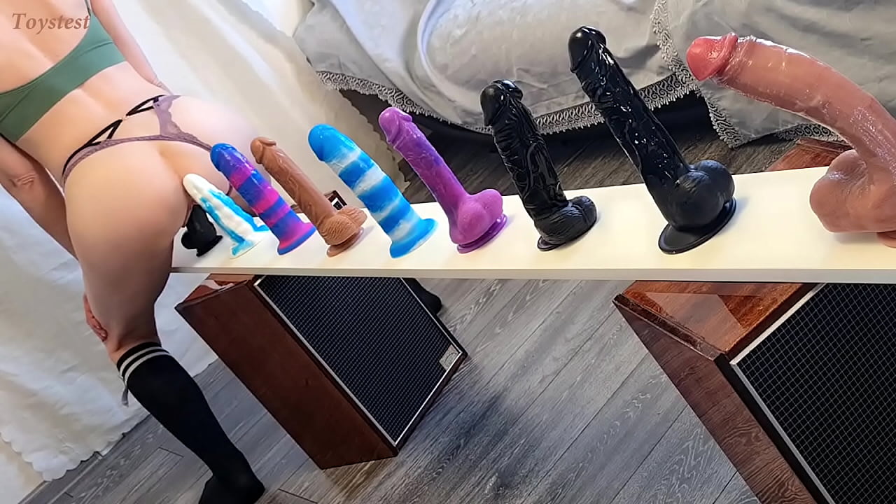 Die Besten der Besten auswählen, sich einer neuen Herausforderung stellen und am Ende des Kurses verschiedene Dildos mit brillantem Orgasmus testen